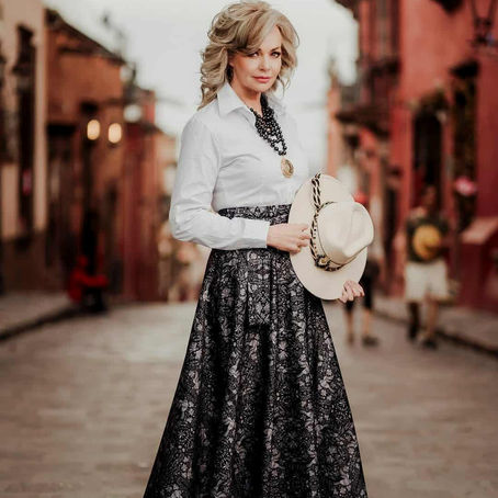 Women in stylish outfit in San Miguel street