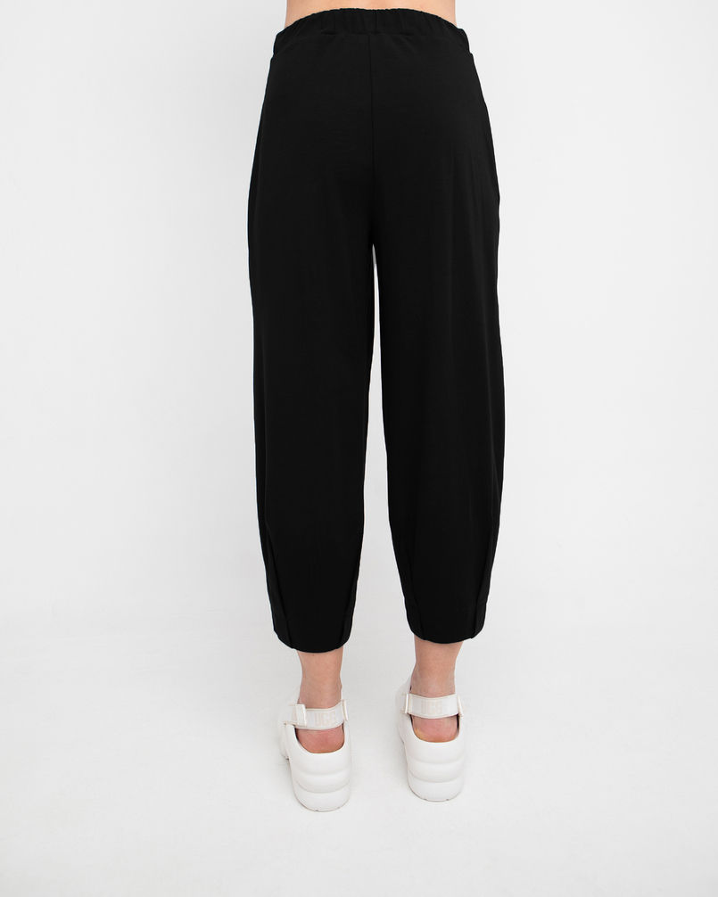 Thumbnail: Jersey pants with a flat front waist and gathered elastic back, side seam pocket