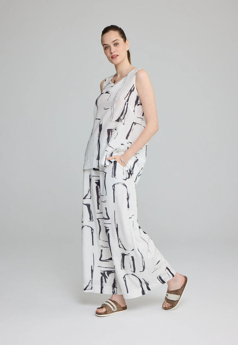 Thumbnail: Sleeveless Printed Cotton Top