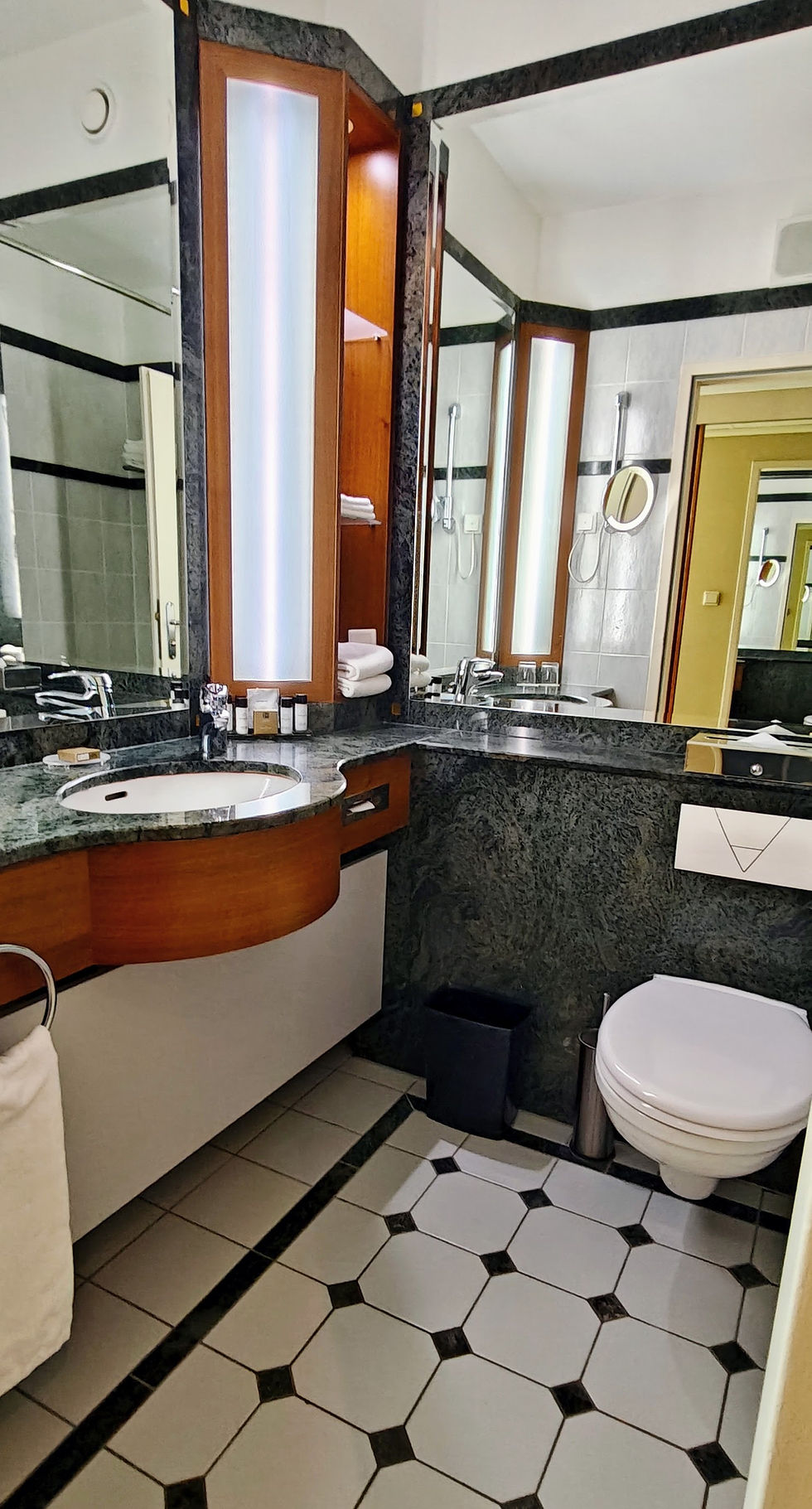 Warsaw Presidential Hotel - bathroom