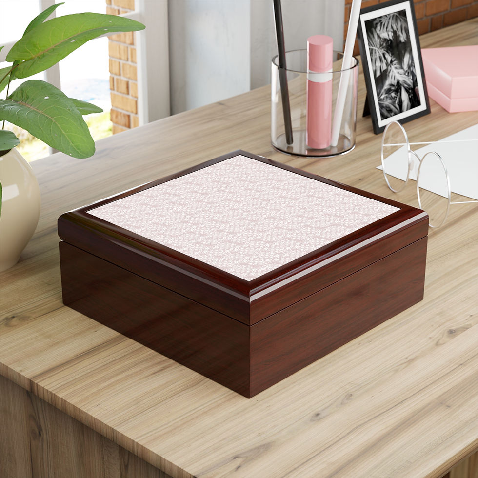 Thumbnail: Jewelry Box White Floral Links Pattern