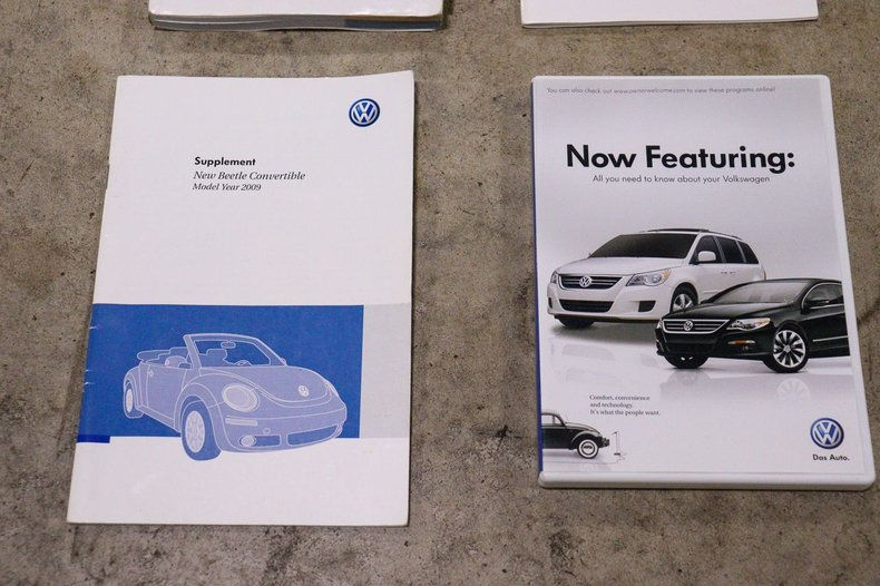 Miniatura: \Volkswagen Beetle Convertible 2009