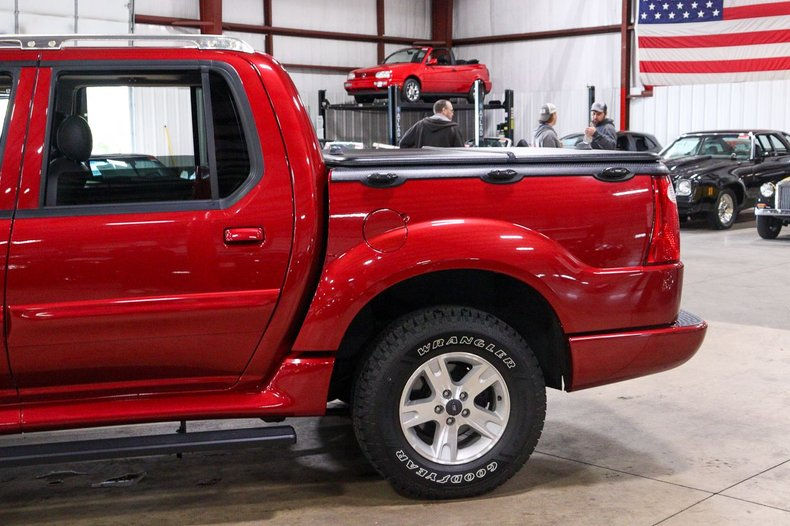 Miniatura: Ford Explorer Sport Trac XLT 2005