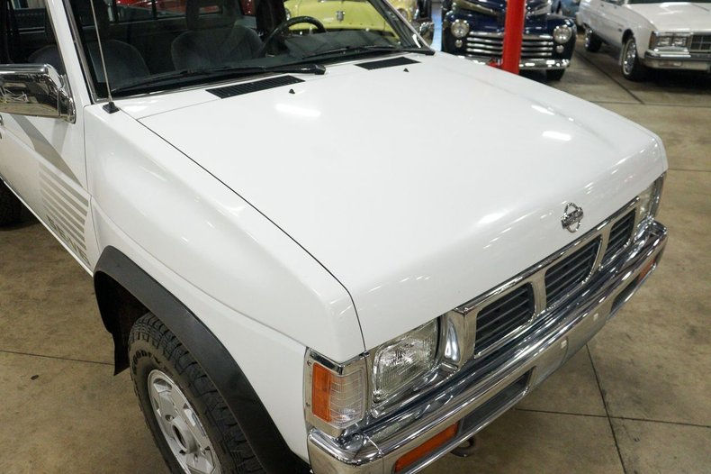 Miniatura: Nissan King Cab SE V6 1993