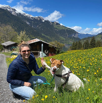 Hundetrainerin Johanna Starck mit Hund Mila