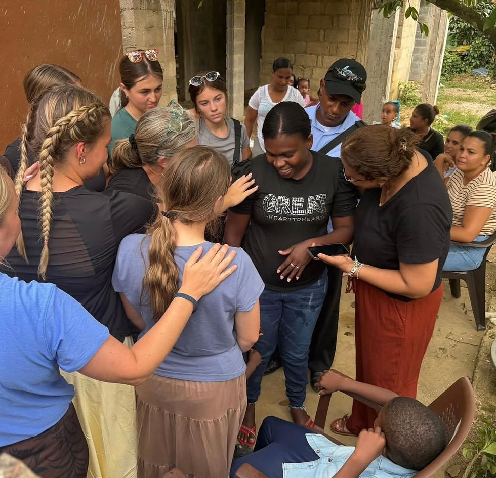 5 Ways to Pray for Your Mission Trip