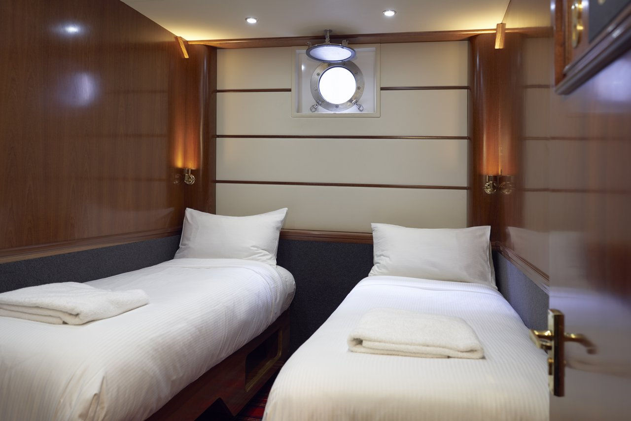 Doubtful Sound Overnight Cruise Wanderer Boat Twin Share, Luxe Tours NZ