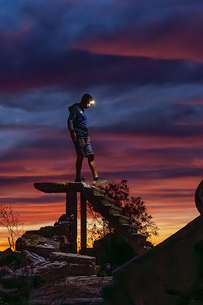 25- Contemplando la ausencia (Ruinas de Epecuén) - Matias Camueira.jpg