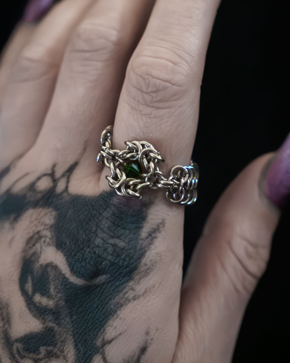 Thumbnail: Emerald Chainmail Ring