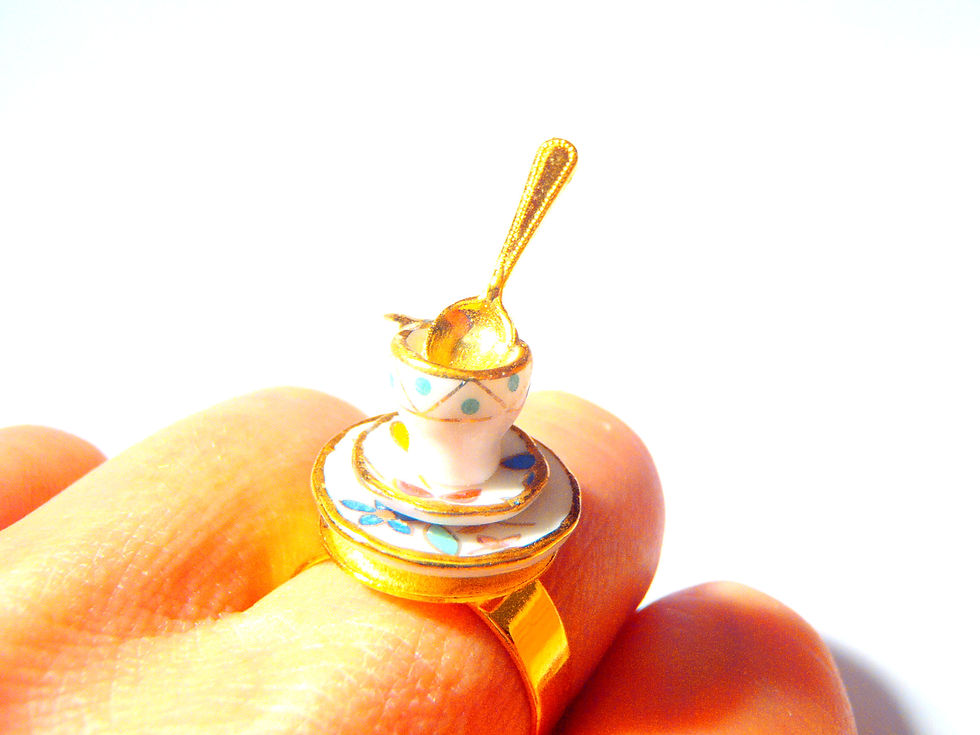 Thumbnail: Bague LE THÉ DU TSAR tasse en porcelaine miniature cuiller dorée