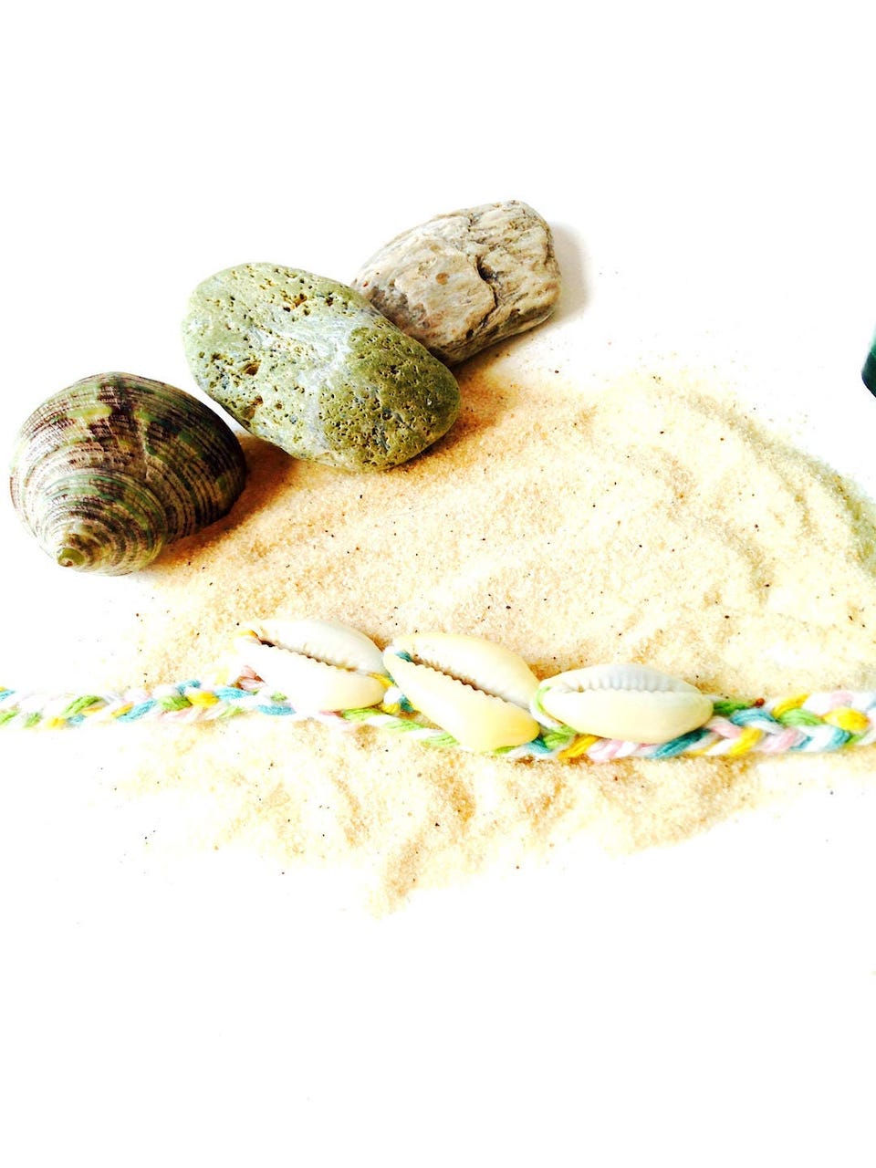 Thumbnail: Bracelet coquillage textile CORSAIRE coton tressé 3 cauris 5 couleurs
