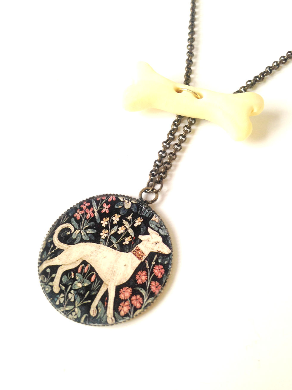 Thumbnail: Collier LE LÉVRIER de la Dame à la Licorne chaîne bronze