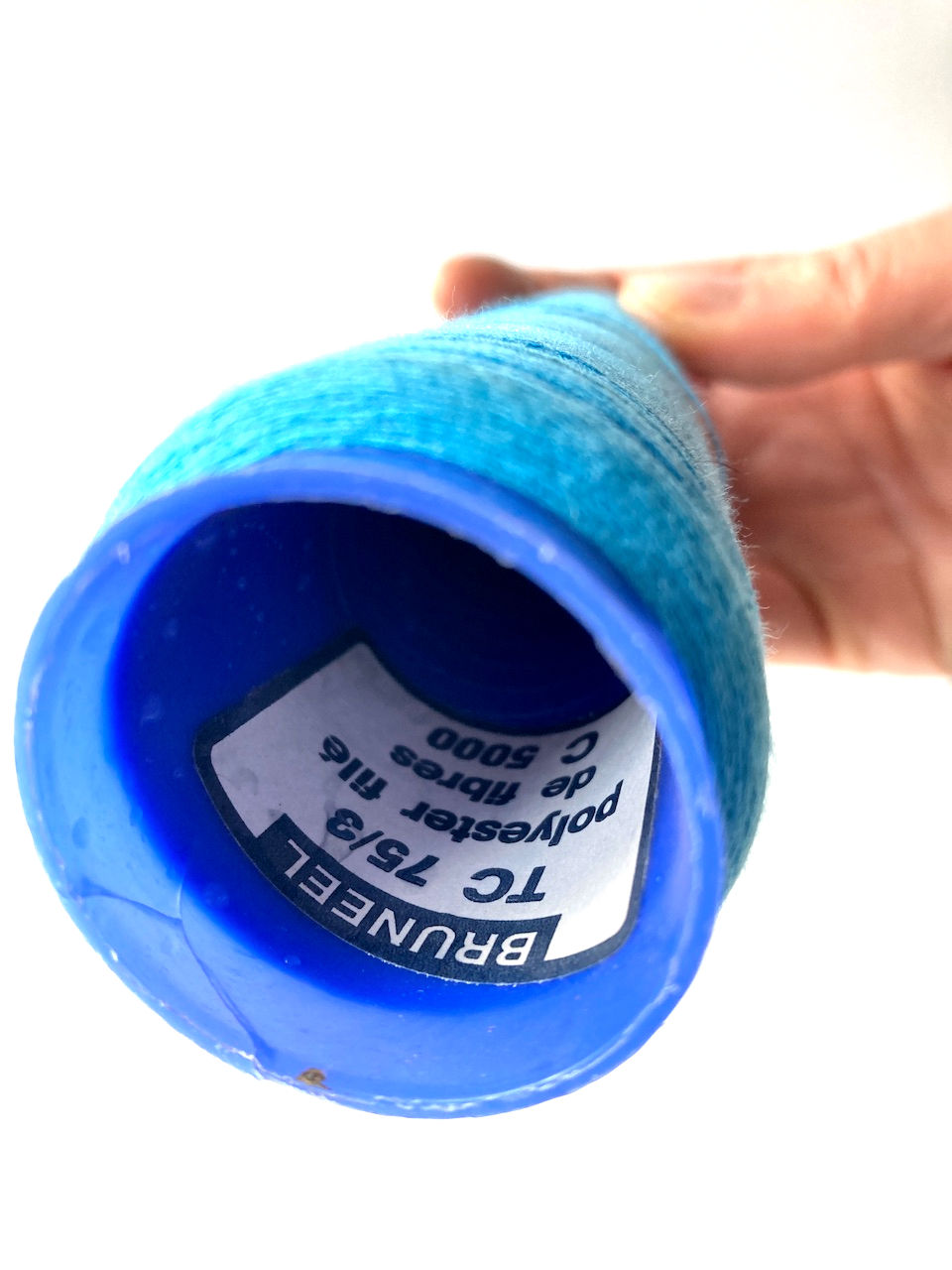 Miniature : Bobine de fil qualité professionnelle couleur bleu cyan