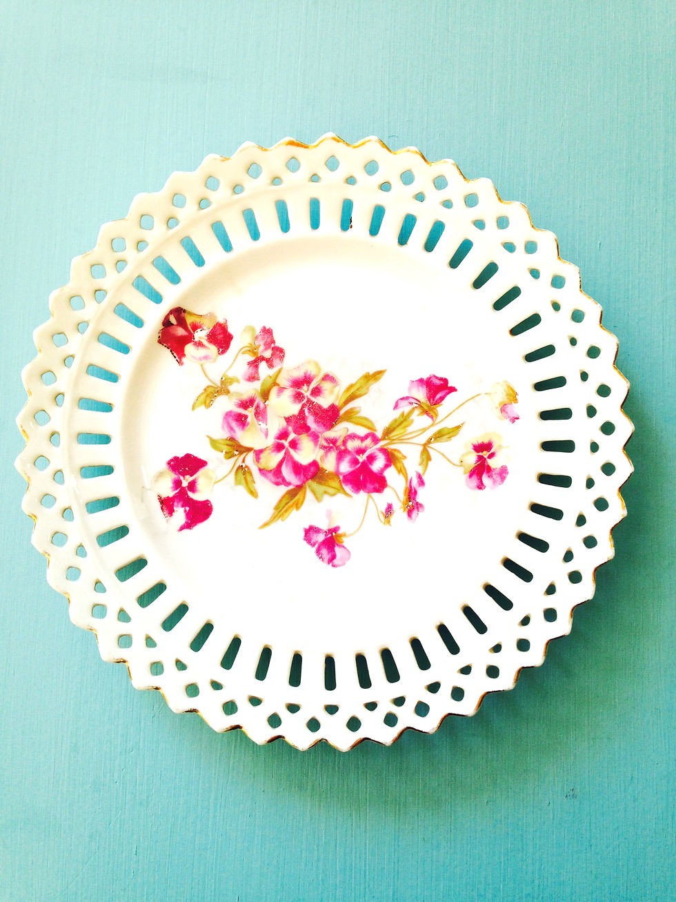 Miniature : Assiettes réticulées, porcelaine / Reticulated plates, porcelain antiques
