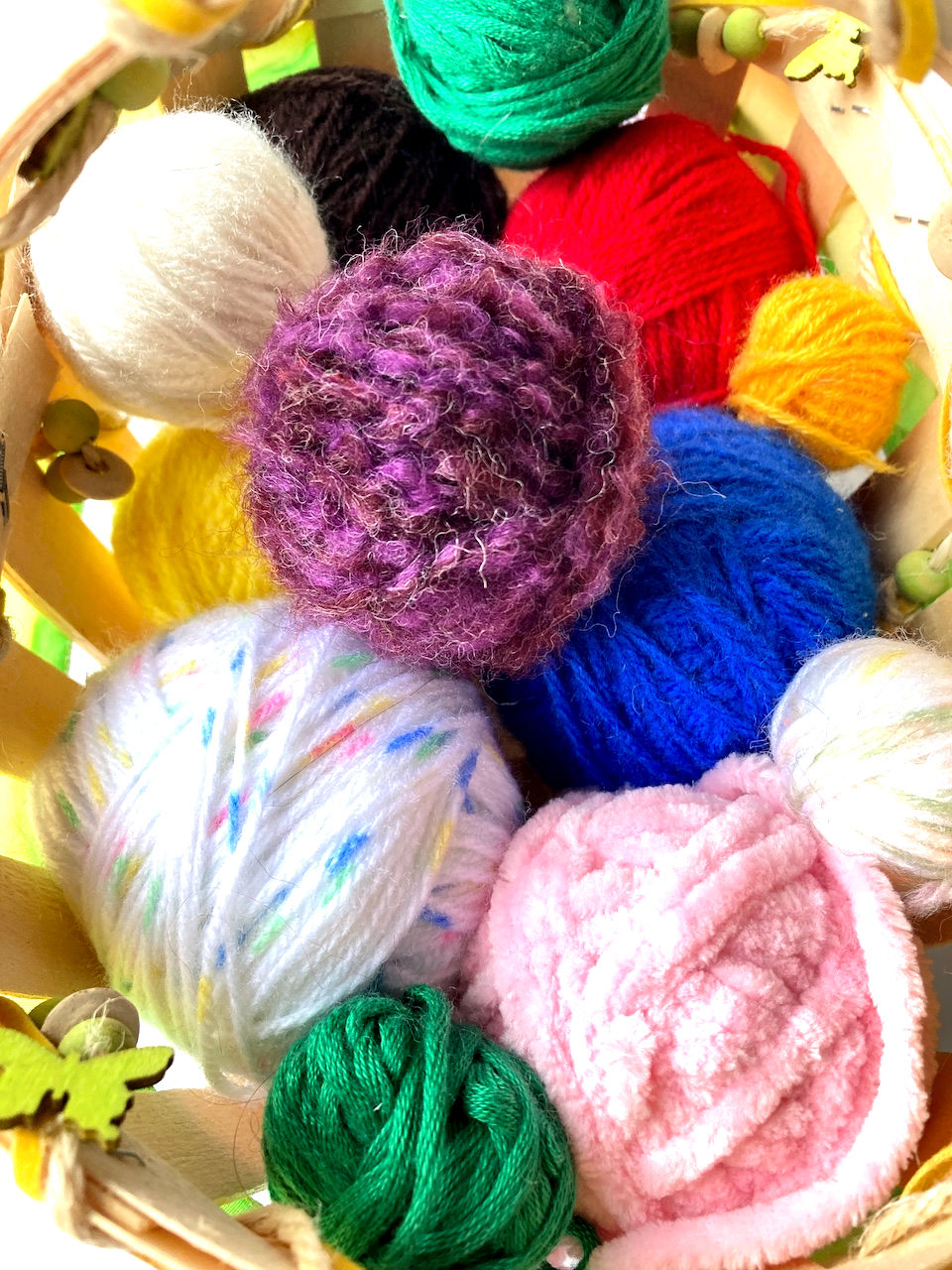 Miniature : Panier de laines recyclées variées multicolores laine acrylique