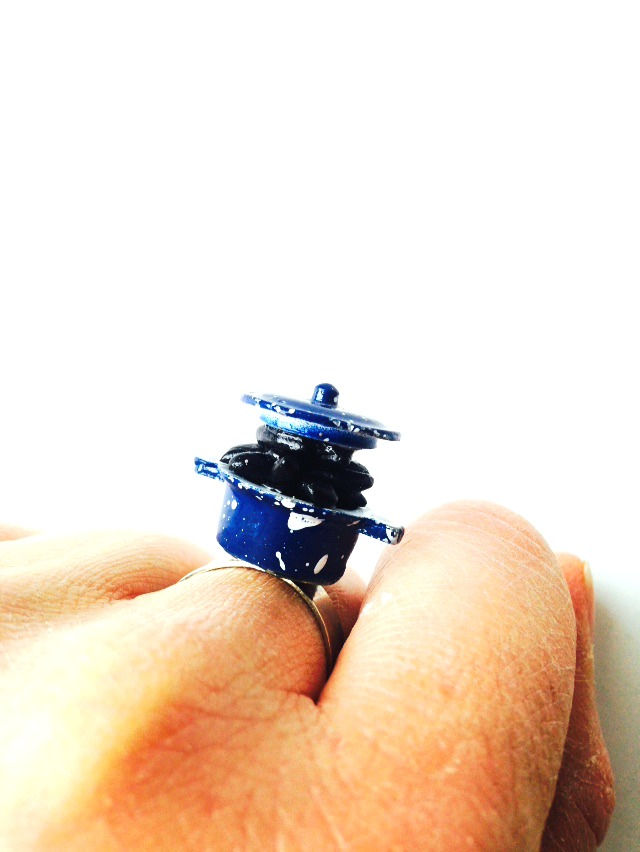 Thumbnail: Bague La P'TITE CASSEROLE de MOULES miniatures