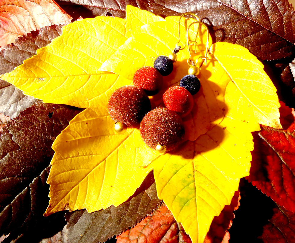 Thumbnail: Boucles d'oreilles L'AUTOMNE perles douces bordeaux