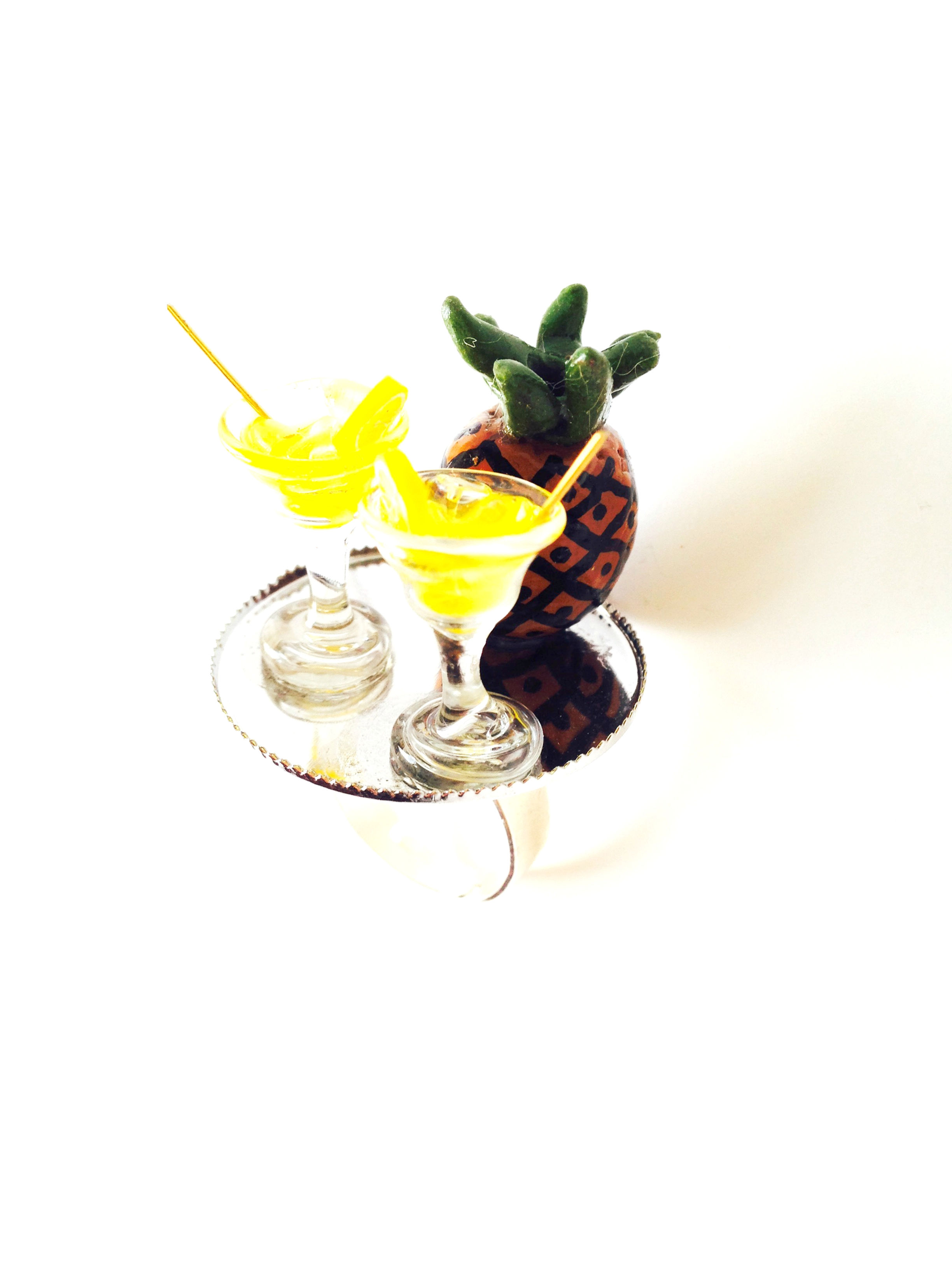 Bague LE PUNCH ANANAS ananas et cocktails miniatures en verre 