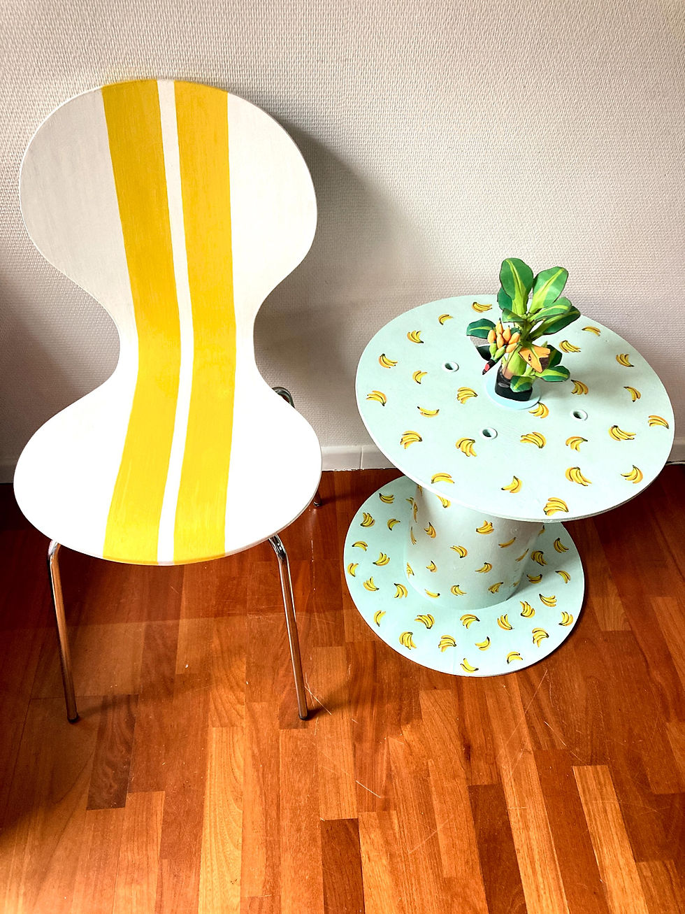 Miniature : COIN TROPICAL Chaise + Mini table + bananier + sous verres cocktails