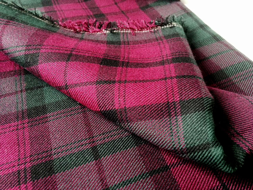 Miniature : TARTAN écossais LINDSAY Medium Weight, violet / vert coupon 152 x 144 cm