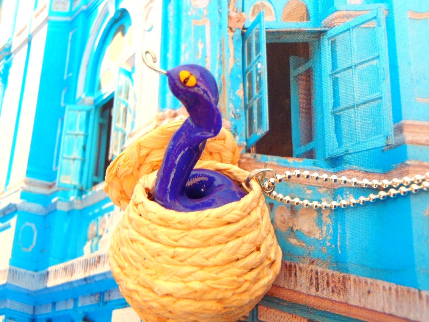 Sautoir LE SERPENT CHARMEUR petite nasse et serpent