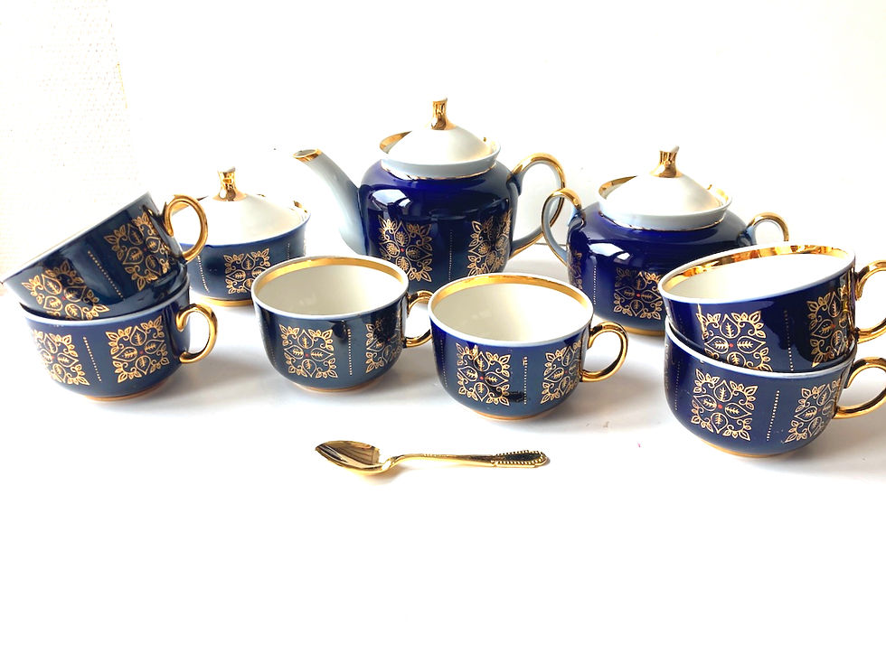 Miniature : Service à thé DRUZHKOVKA bleu cobalt et doré de l'ère soviétique, Ukraine