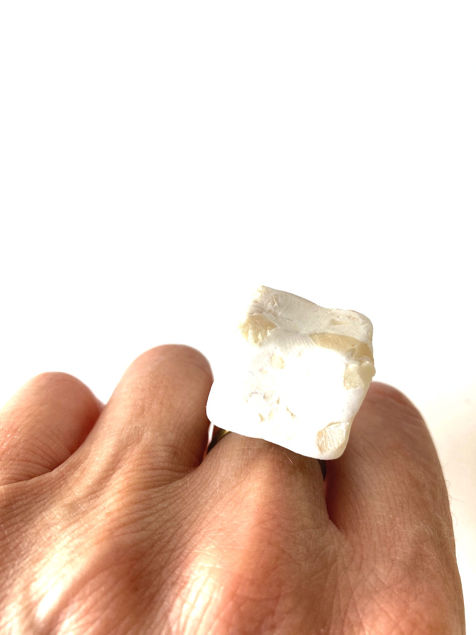 Thumbnail: Bague LE NOUGAT cube de nougat tendre miam par The Sausage
