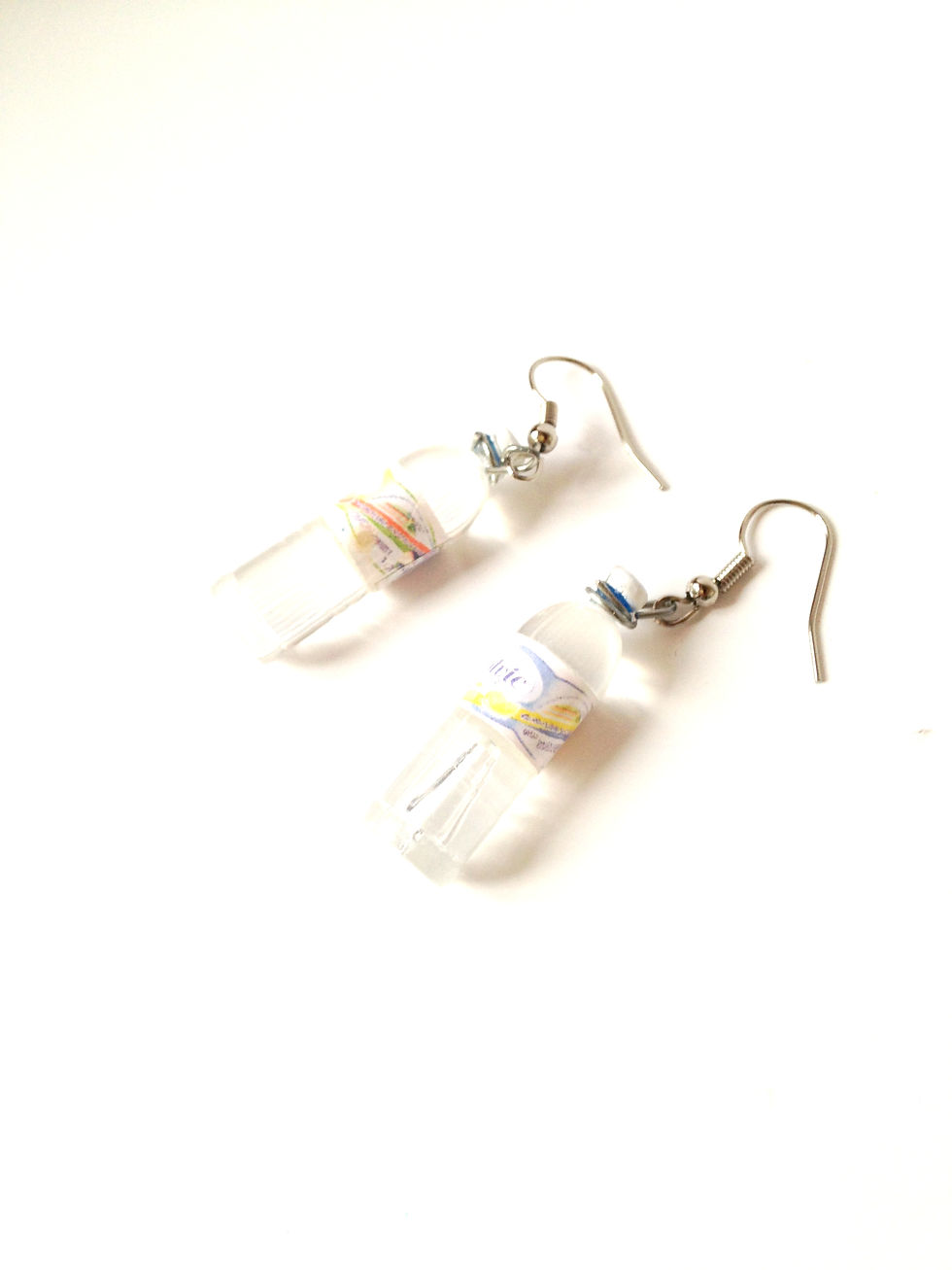 Thumbnail: Boucles d'oreilles L'INVENTION DE L'EAU CHAUDE, bouteilles miniatures