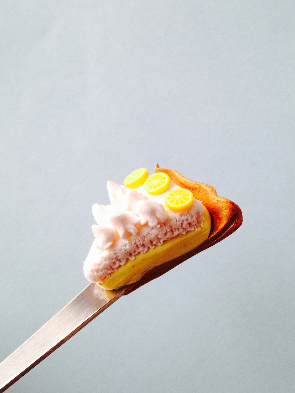 Miniature : Cuillers customisees avec gateaux patissiers miniatures faites main