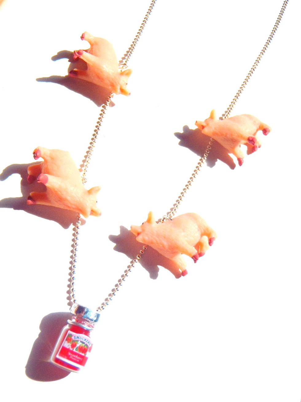 Thumbnail: Sautoir LA CONFITURE AUX COCHONS cochons et pot de confiture miniature
