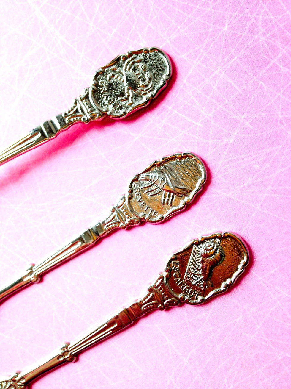 Miniature : 4 couverts de collection, 3 fourchettes et 1 cuiller