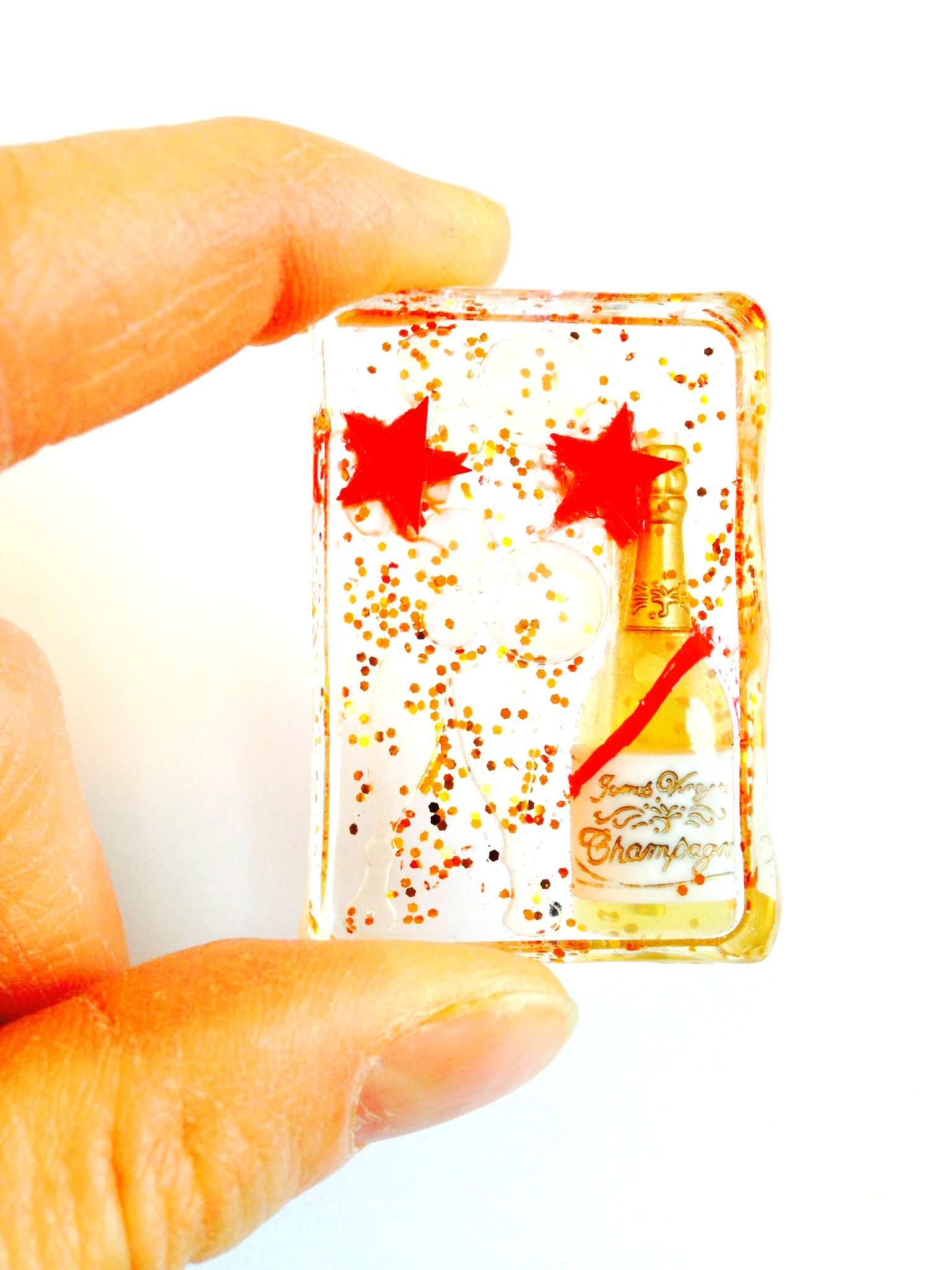 Broche CHAMPAGNE en résine paillettée