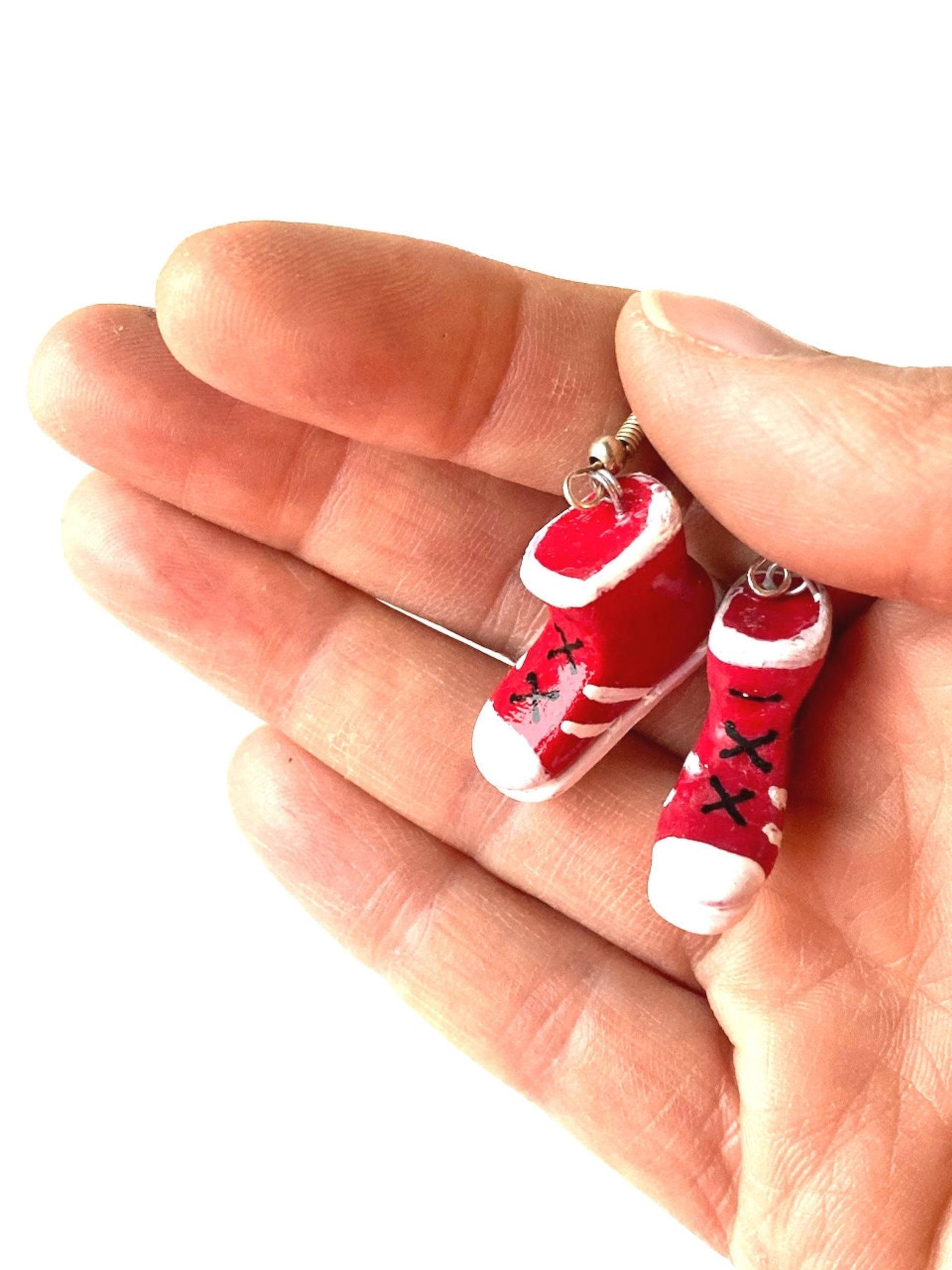 Boucles d'oreilles LES BOTTES DE 7000 LIEUX chaussures miniatures rouges