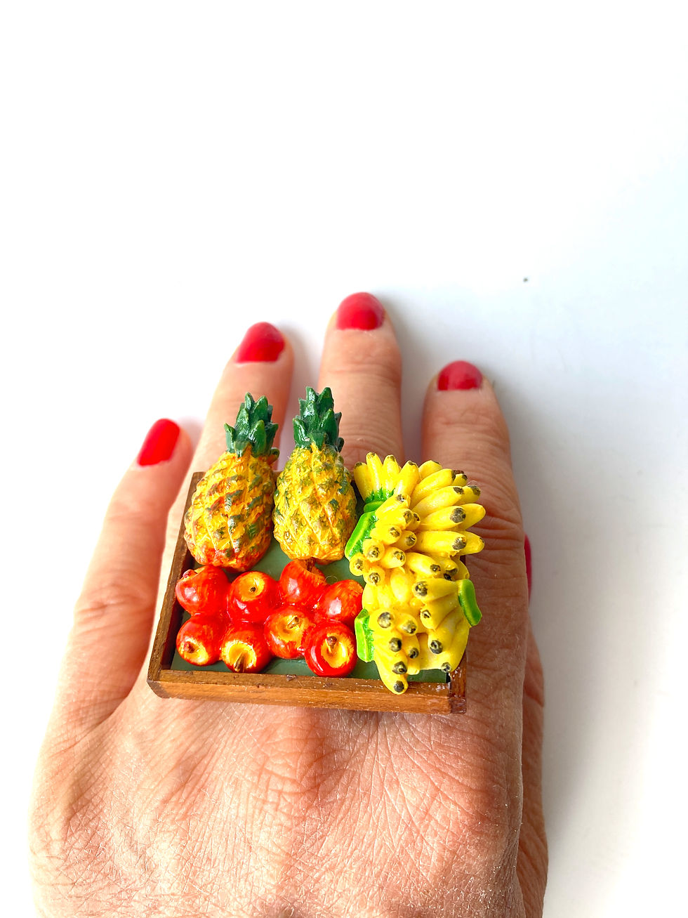 Thumbnail: Bague LE MARCHÉ DE PAPEETE fruits exotiques vintage céramique