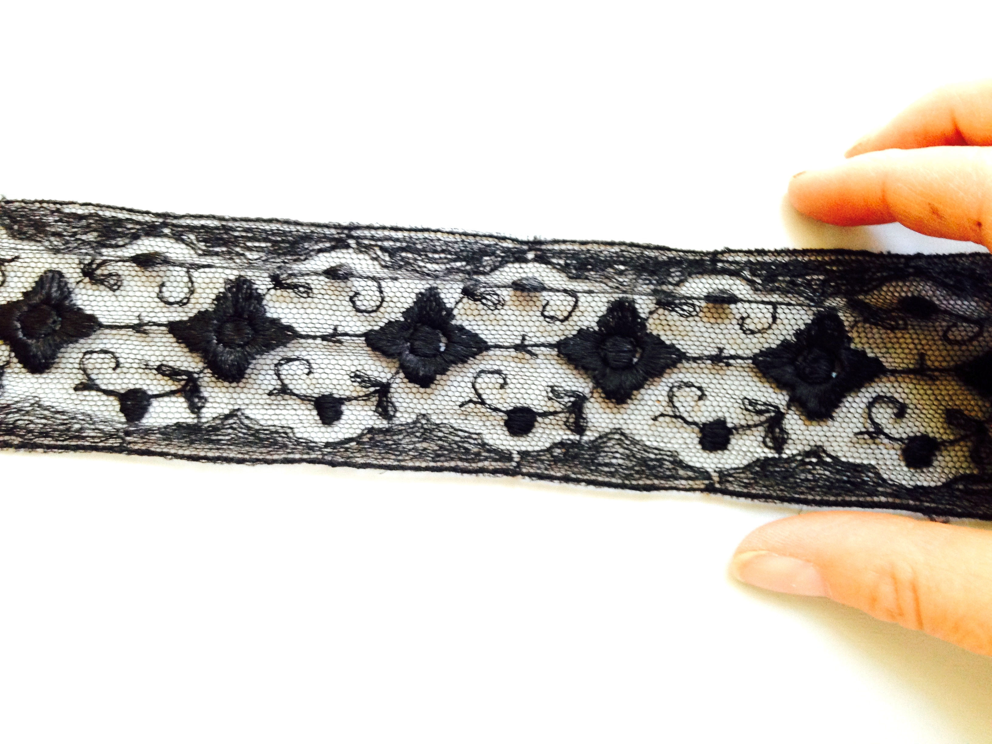 galon de dentelle fine ancienne noire annees 30 saucisse mercerie