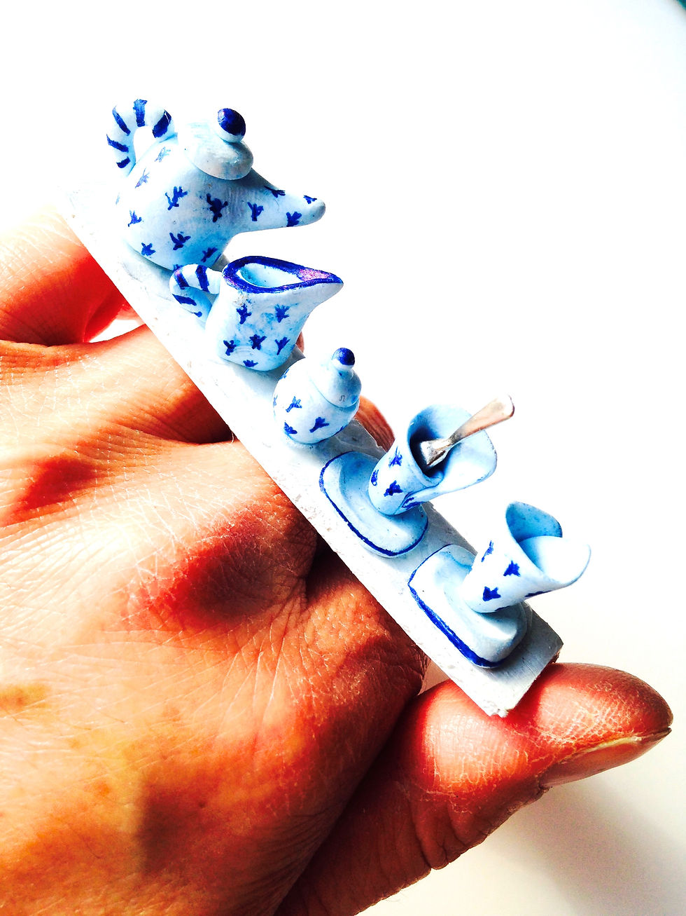 Thumbnail: Bague Le P'TIT BED and BREAKFAST service à thé miniature bleu fait main