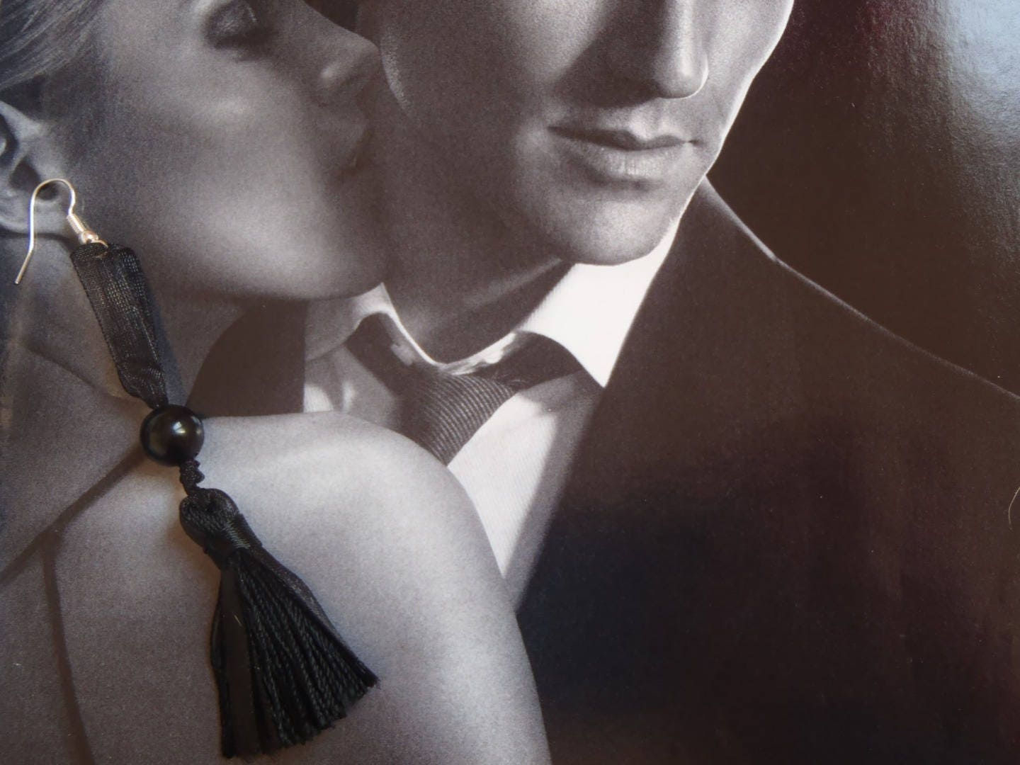 Boucles d'oreilles POMPONS DE SOIRÉE, noirs