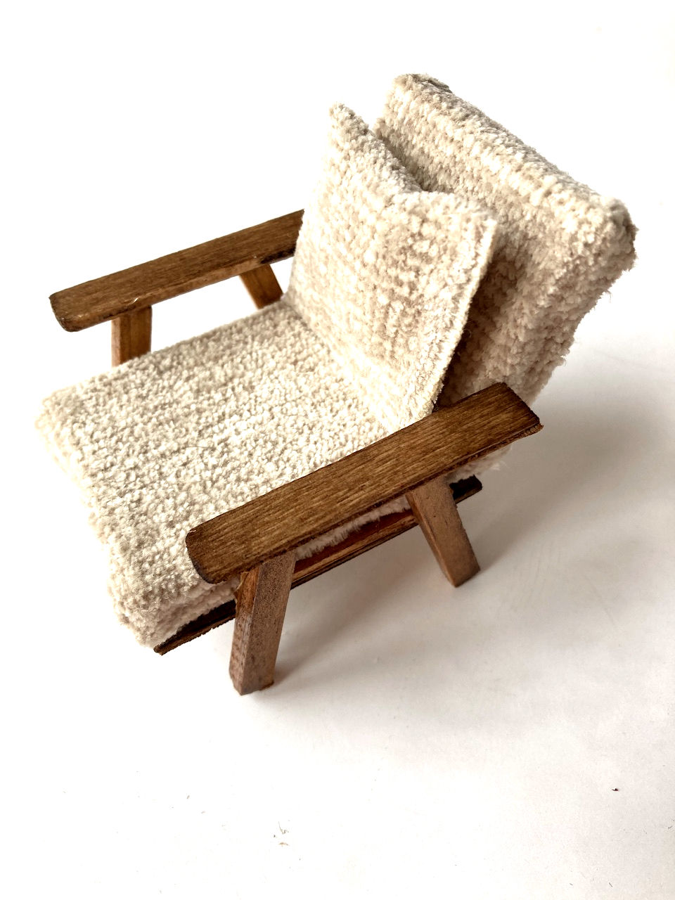 Miniature : Handmade midcentury miniature armchair dollhouse furniture The Sausage Crafts