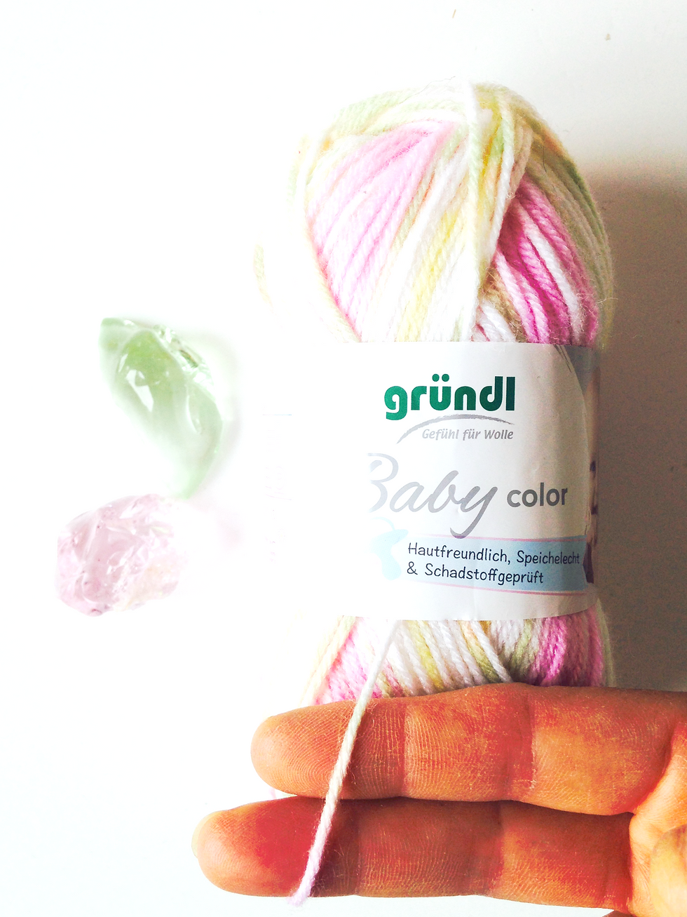Miniature : 200 grs de laine oeko-tex 70% polyacrylique 30% polyamide rose / jaune / blanc