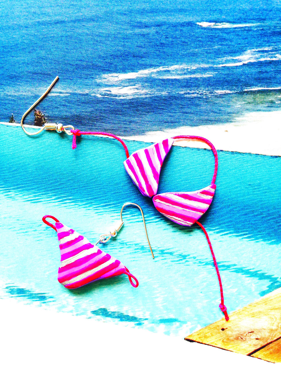 Thumbnail: Boucles d'oreilles Le CLUB DES MILLIARDAIRES bikini rose fuchsia miniature
