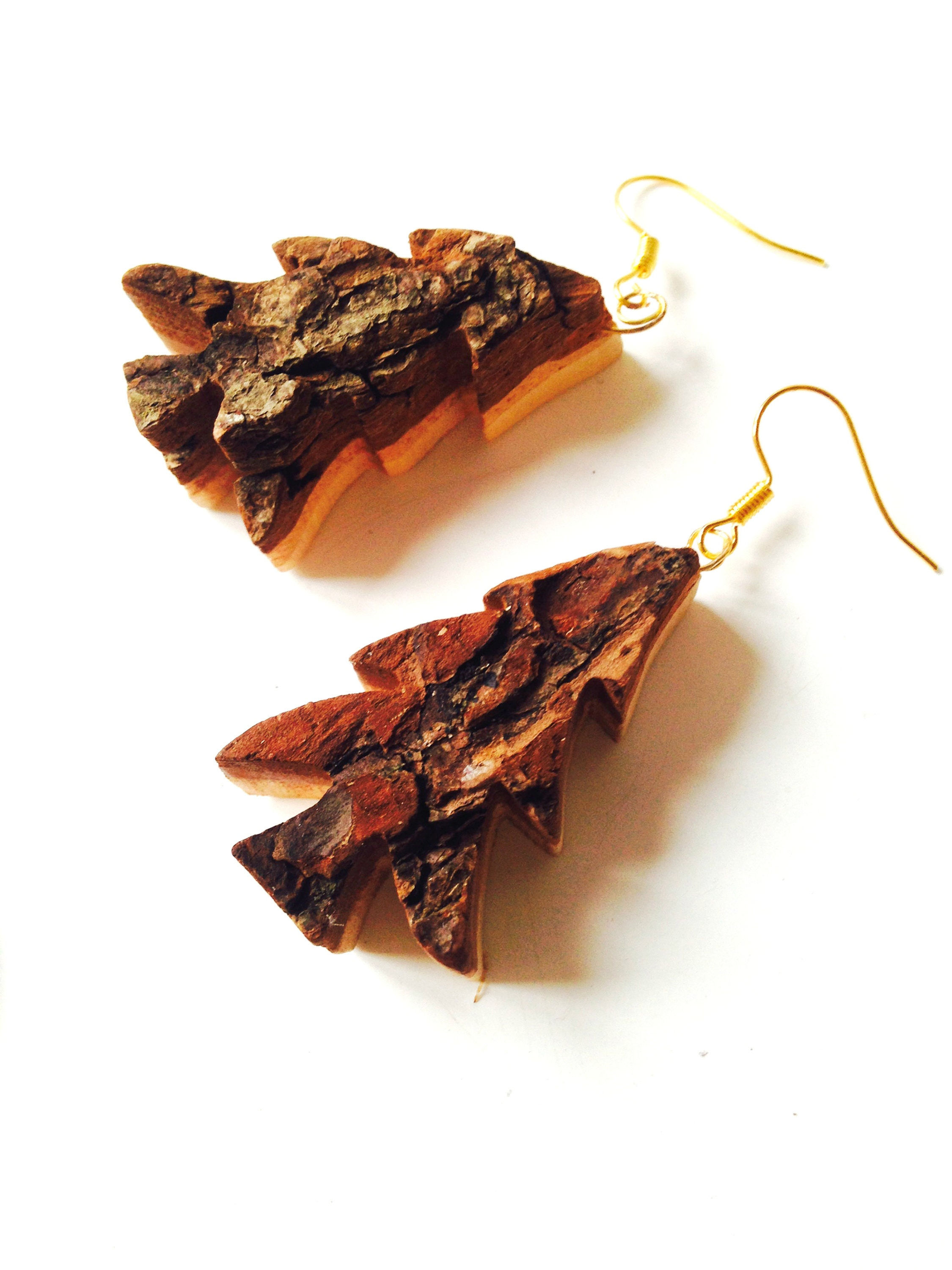 Boucles d'oreilles L'ÉCORCE en forme de sapin, vrai bois