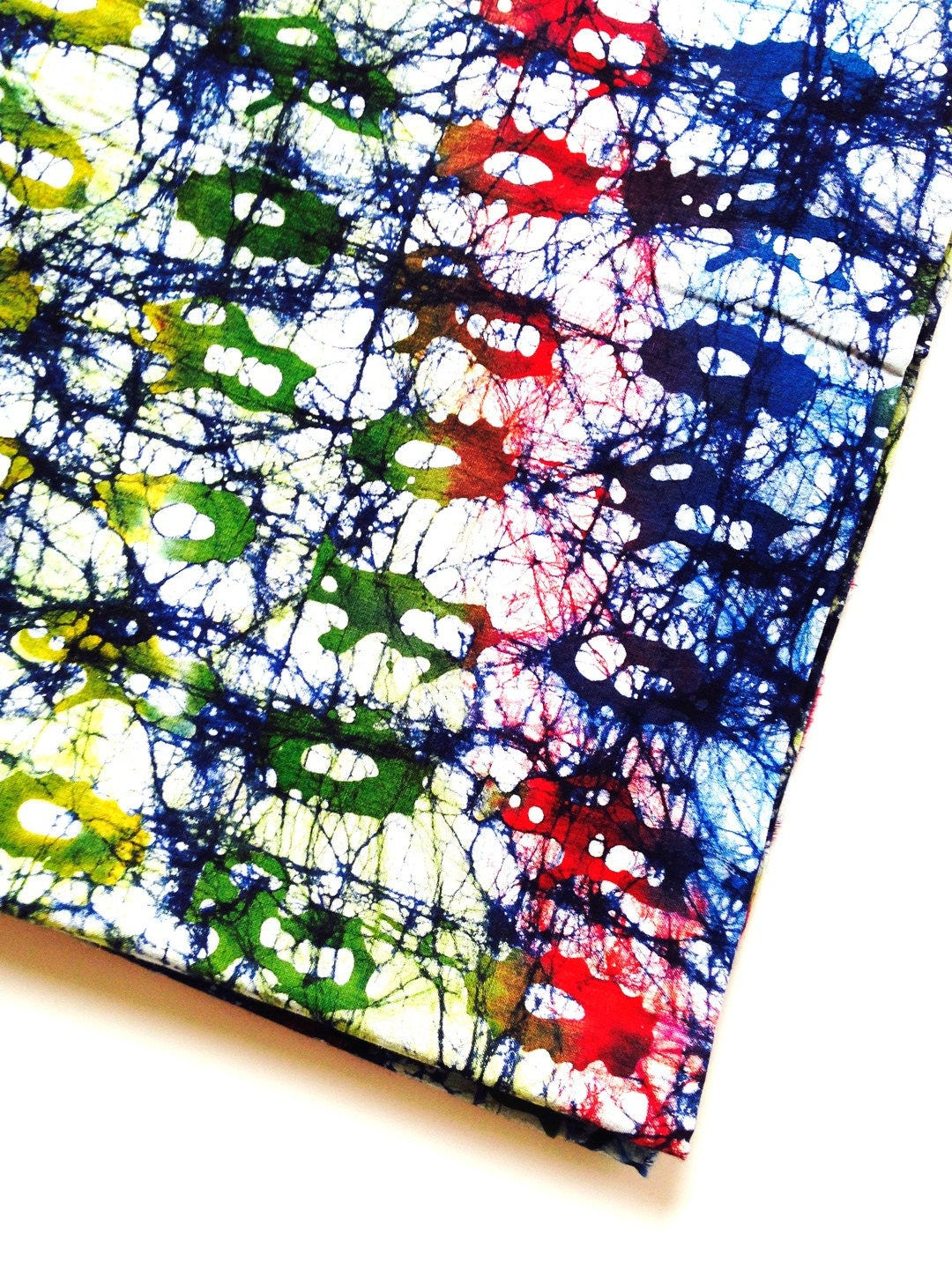 Grand coupon de tissu wax motifs bleu marine, et multicolores 200 X 115