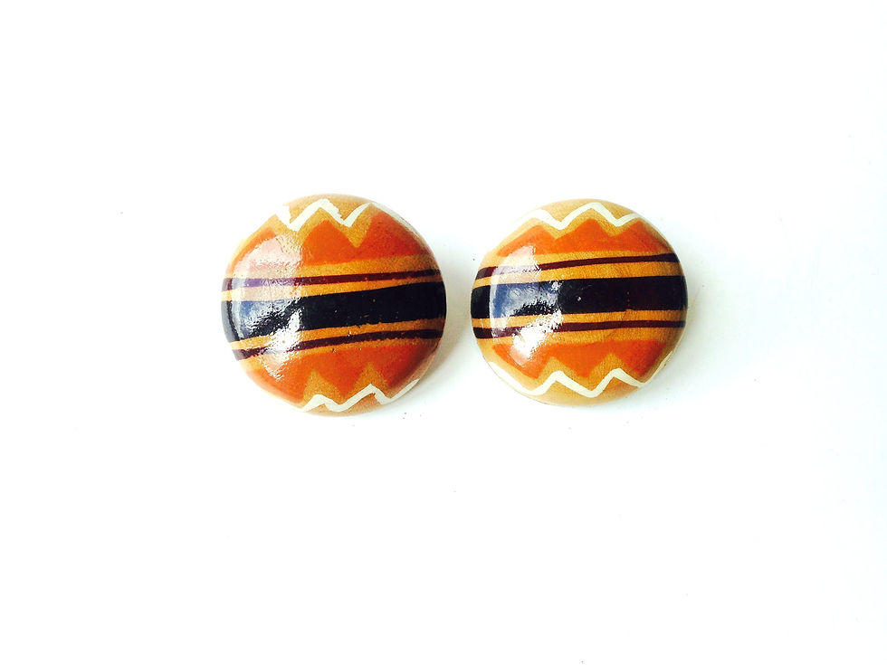 Thumbnail: Boucles d'oreilles clips vintage Africaines marron noir en bois
