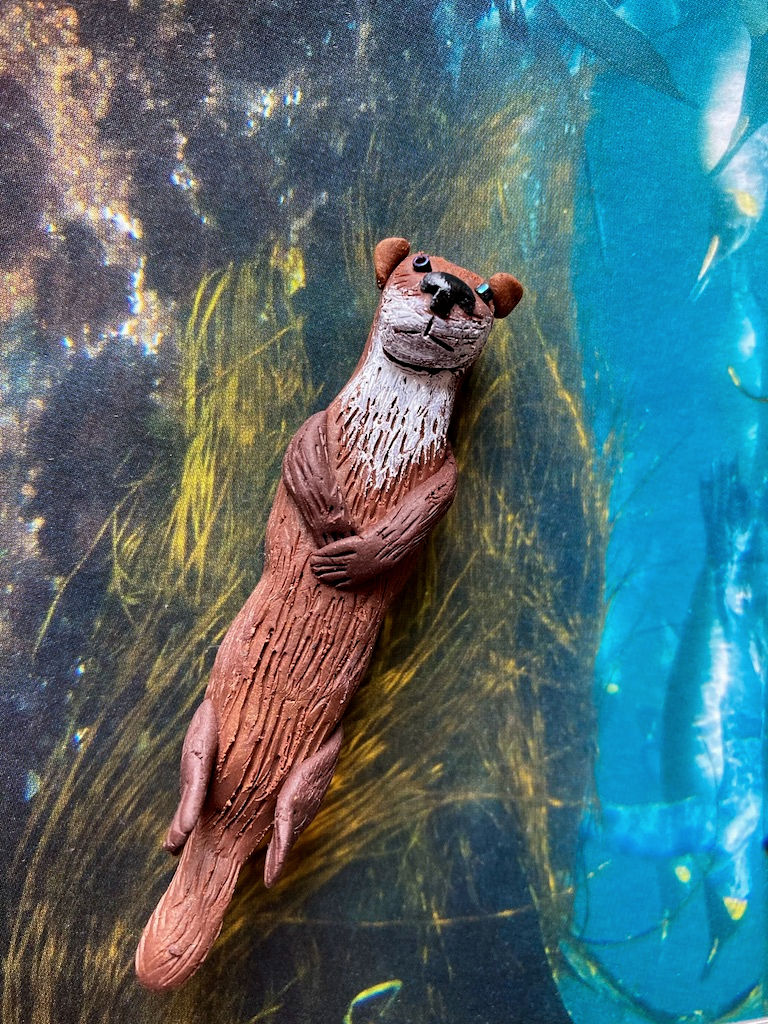 Thumbnail: Sautoir LA LOUTRE animal très mignon faite main