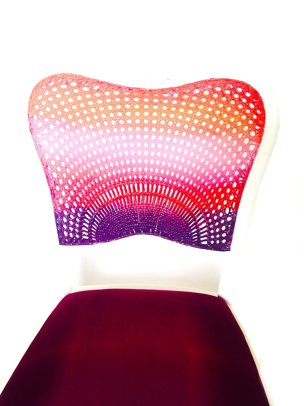 Miniature : Chaise tapissée BAIKAL 3 cannage dossier peint assise satin bordeaux 