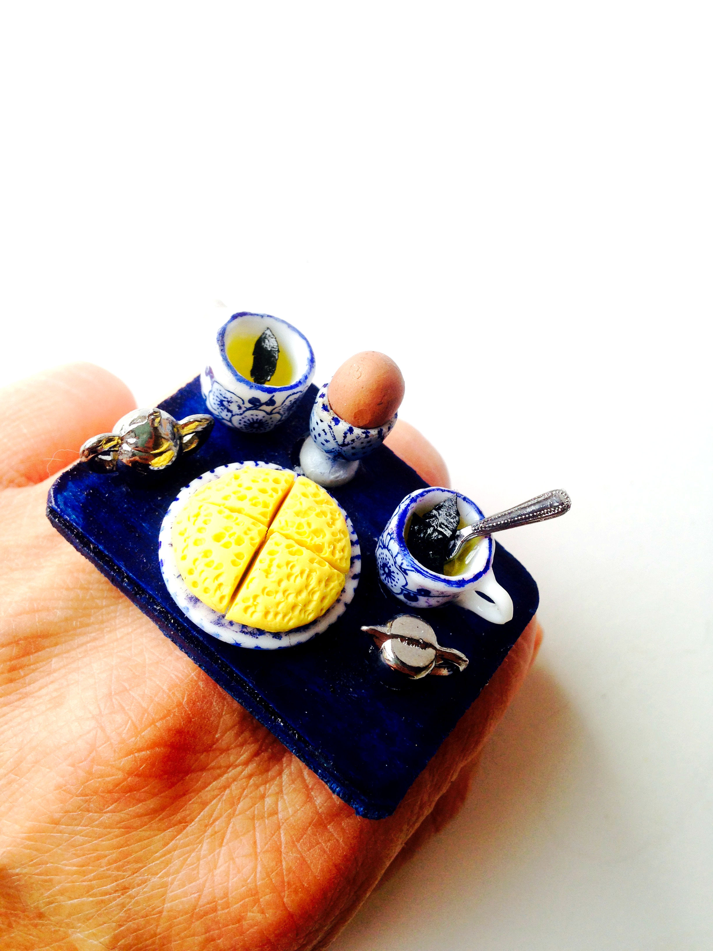 Bague RÉVEIL au RIAD scène miniature Maroc petit déjeuner avec Baghrir minis