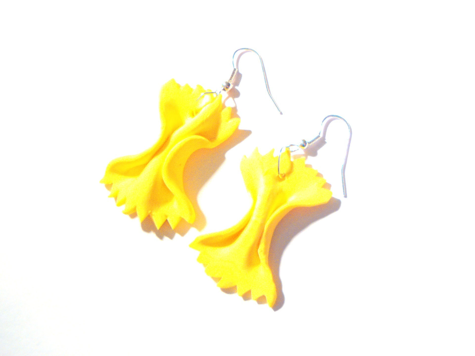 boucles d'oreilles farfalle jaunes