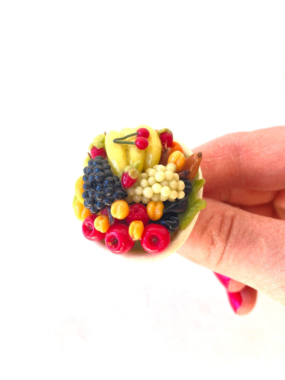 Thumbnail: Bague MAXI FRUITS montagne de fruits miniatures
