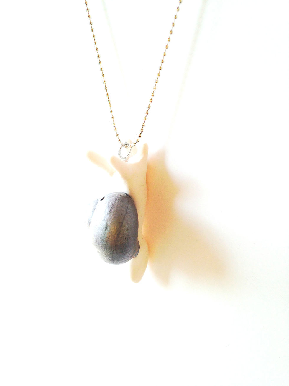 Thumbnail: Sautoir L'ESCARGOT POLAIRE animal féérique imaginaire, coquille argentée