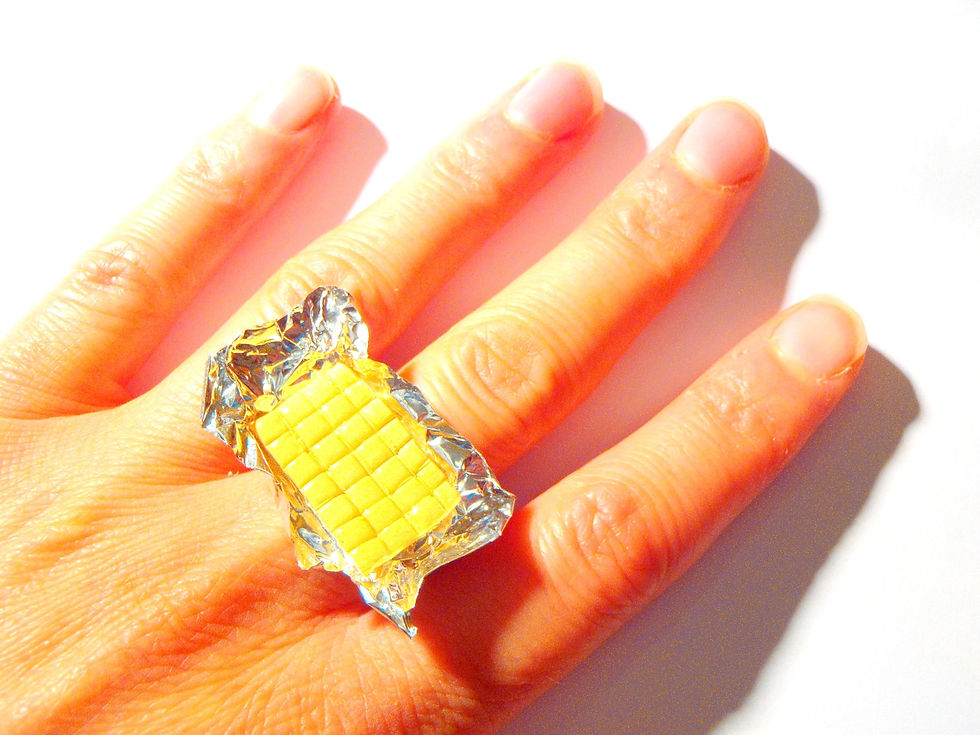 Thumbnail: Bague Le DÉSIR et le PLAISIR plaque de chocolat blanc miniature